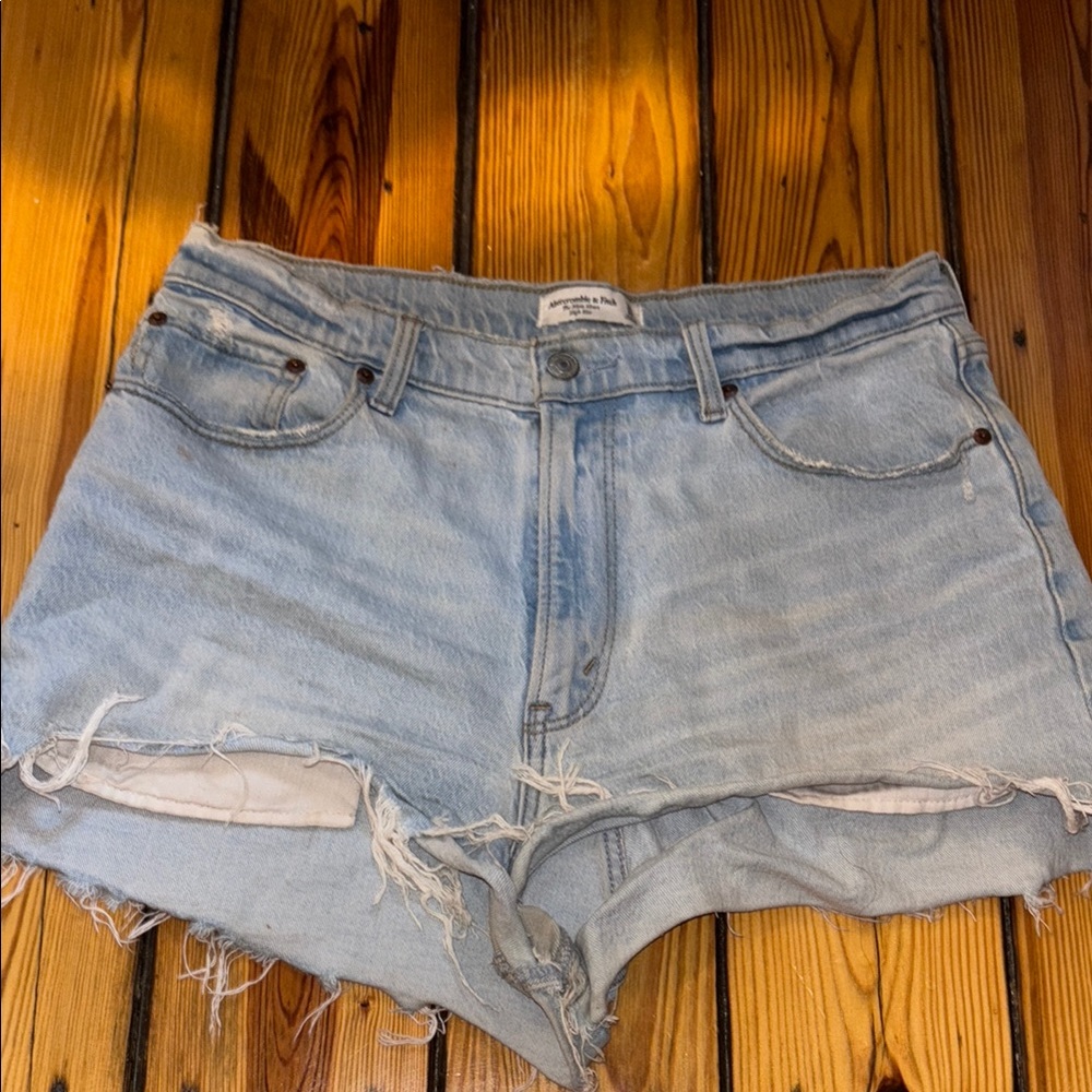 Abercrombie & Fitch The Mom Short High Rise Curve Love